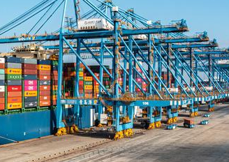 港口貨物裝卸為什么用冠航電動搬運車